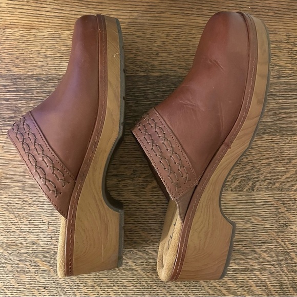 Clarks Wooden Brown Leather Clogs- Clarks Heeled Clog - Paizlee Poppy Size 10 - Picture 5 of 13